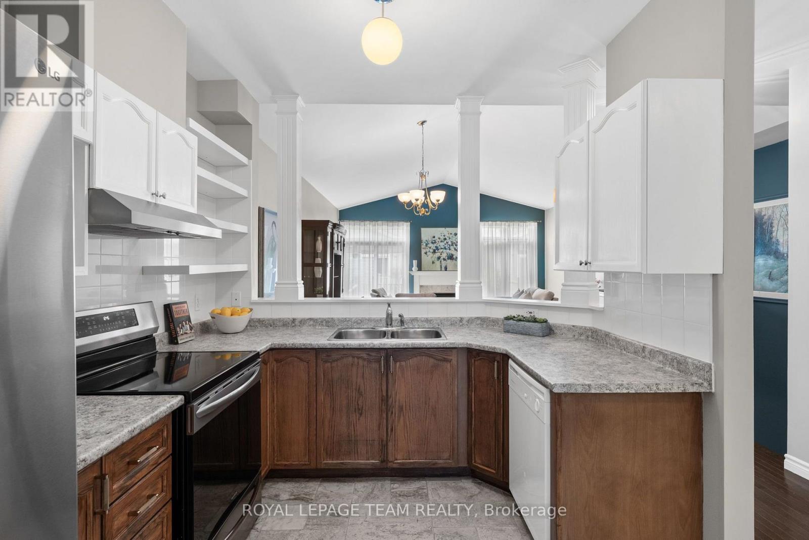 2 Bed, 3 Bath House for Sale in Ottawa – 52 VILLAGE WALK PRIVATE, Ottawa – MLS# X13609834 - Image 20