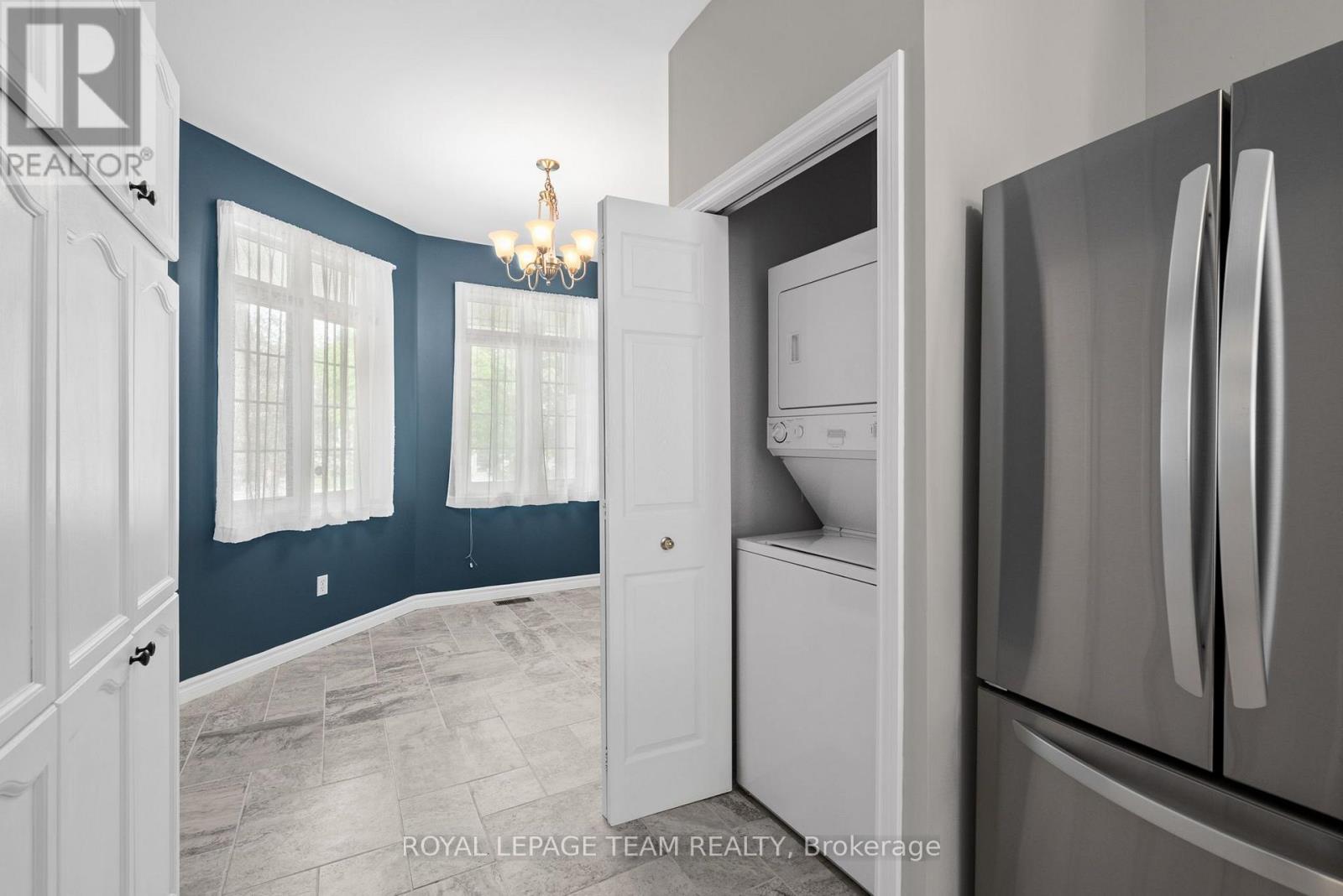 2 Bed, 3 Bath House for Sale in Ottawa – 52 VILLAGE WALK PRIVATE, Ottawa – MLS# X13609834 - Image 26