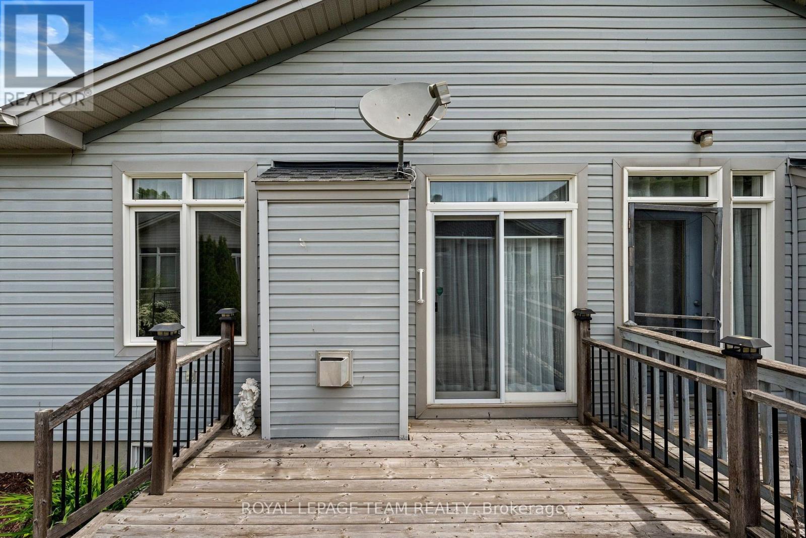 2 Bed, 3 Bath House for Sale in Ottawa – 52 VILLAGE WALK PRIVATE, Ottawa – MLS# X13609834 - Image 47