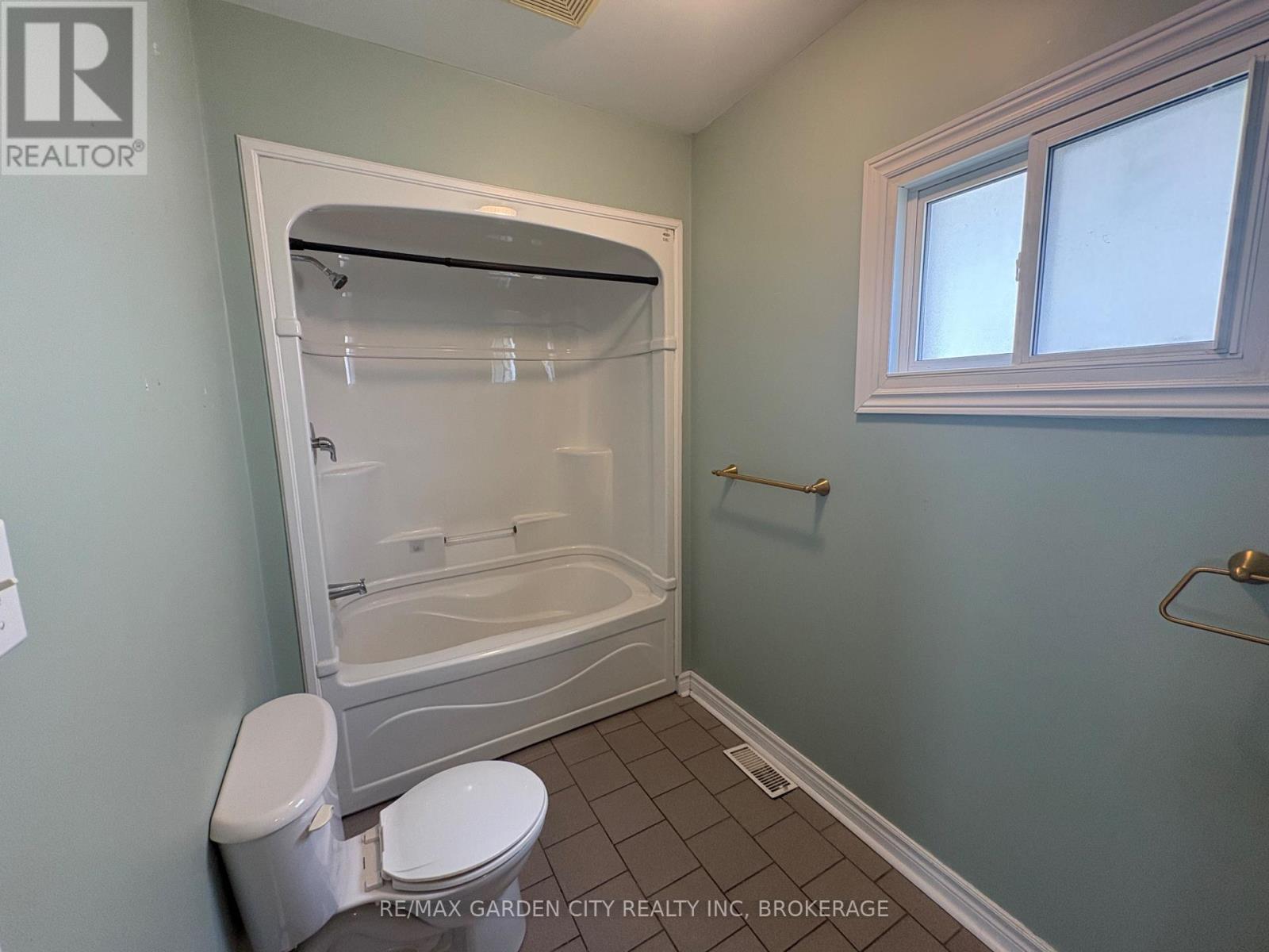 200 LINCOLN STREET - Image 13