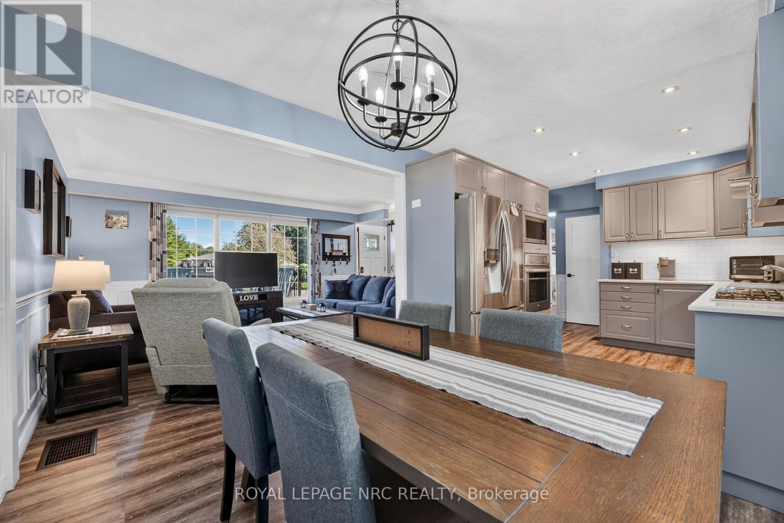 32 ST GEORGE COURT - 11