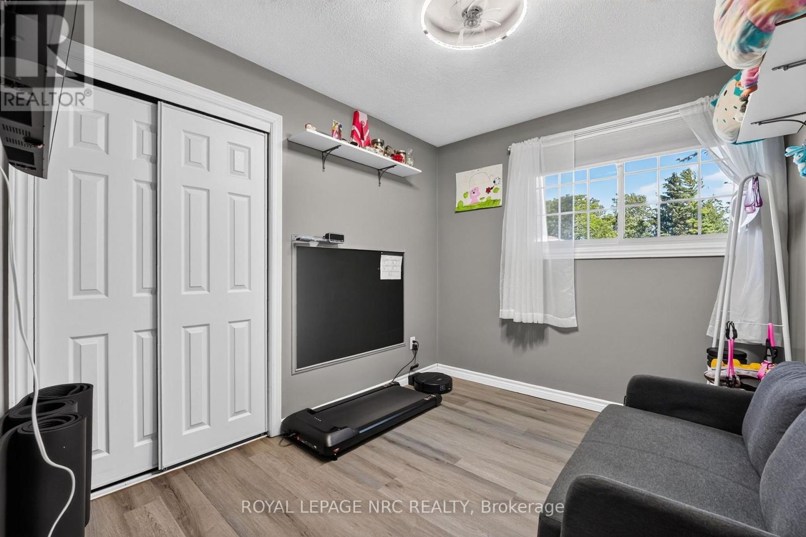 32 ST GEORGE COURT - 15
