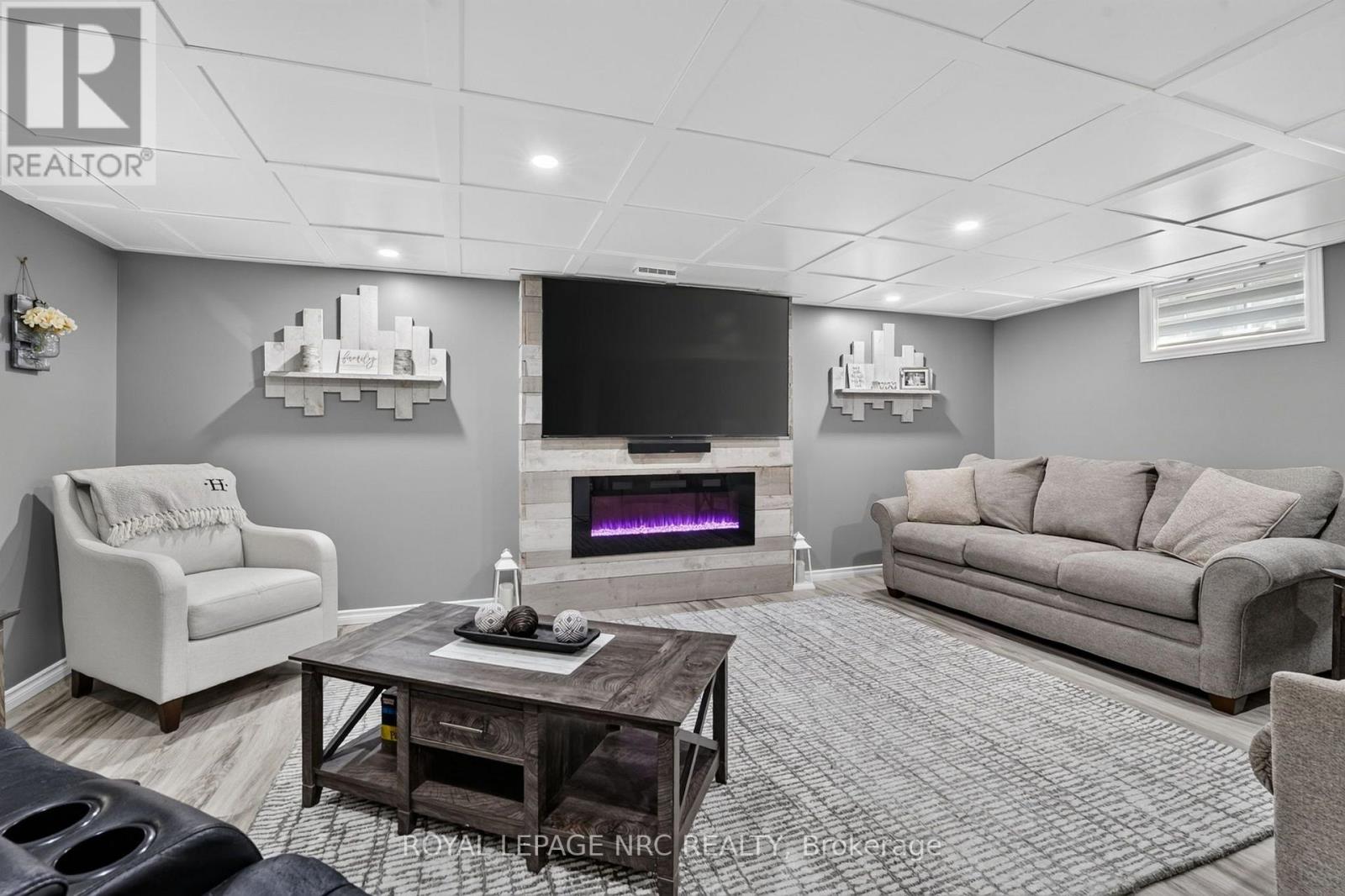 32 ST GEORGE COURT - 22