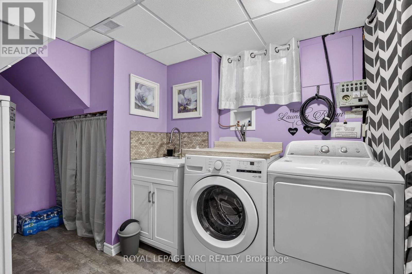 32 ST GEORGE COURT - 25