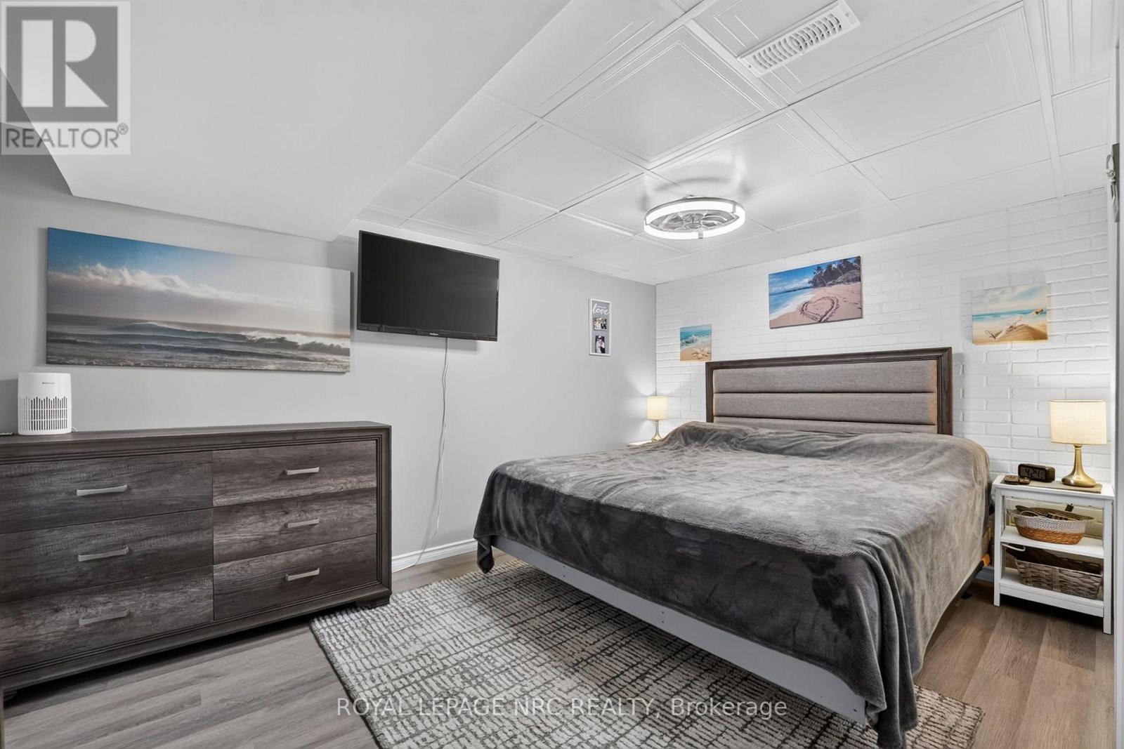 32 ST GEORGE COURT - 26