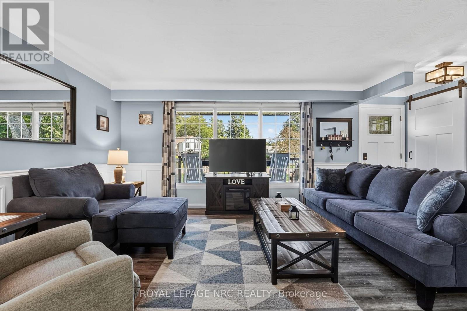 32 ST GEORGE COURT - 8