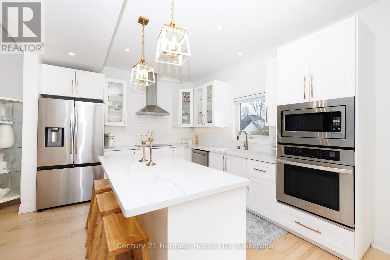 18 PARKVIEW AVENUE - 10