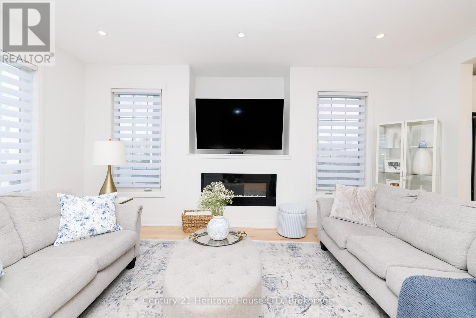 18 PARKVIEW AVENUE - 6