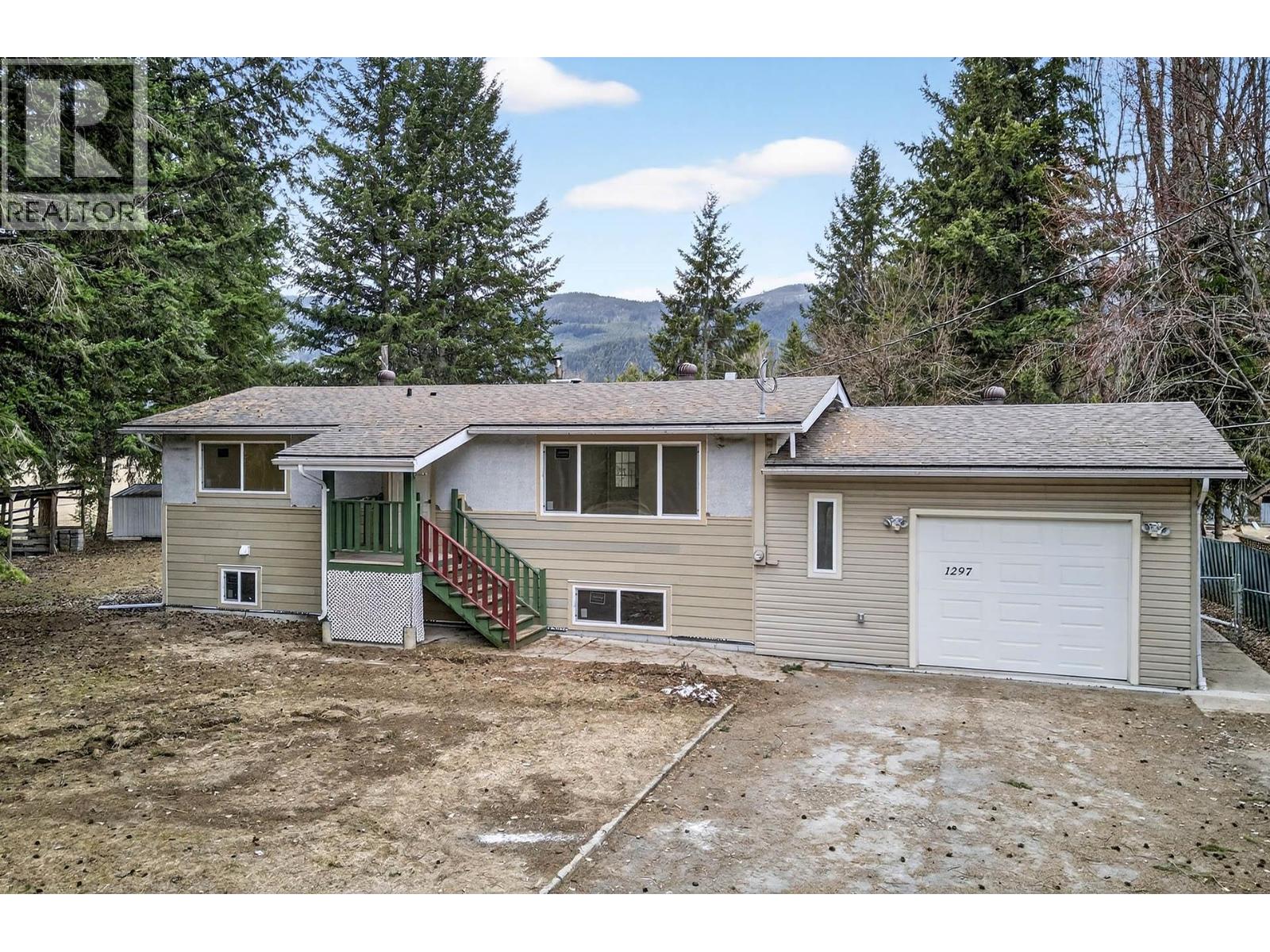 1297 THOMPSON Drive - 1
