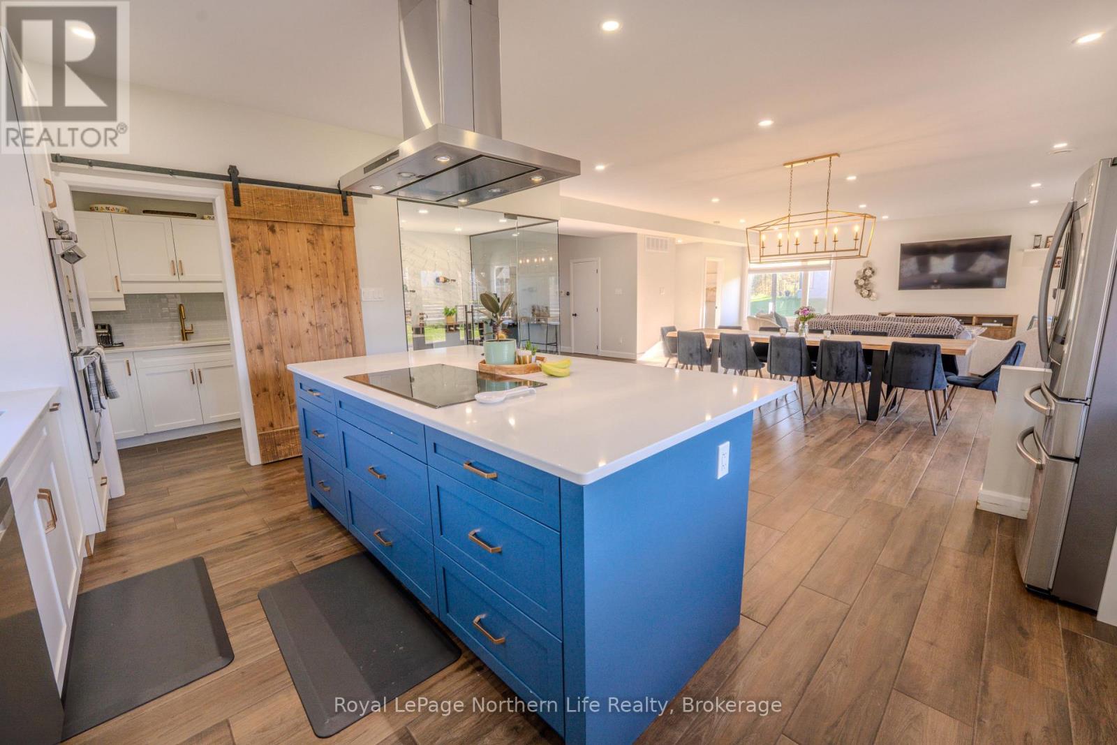 172 SUGARBUSH STREET - 11