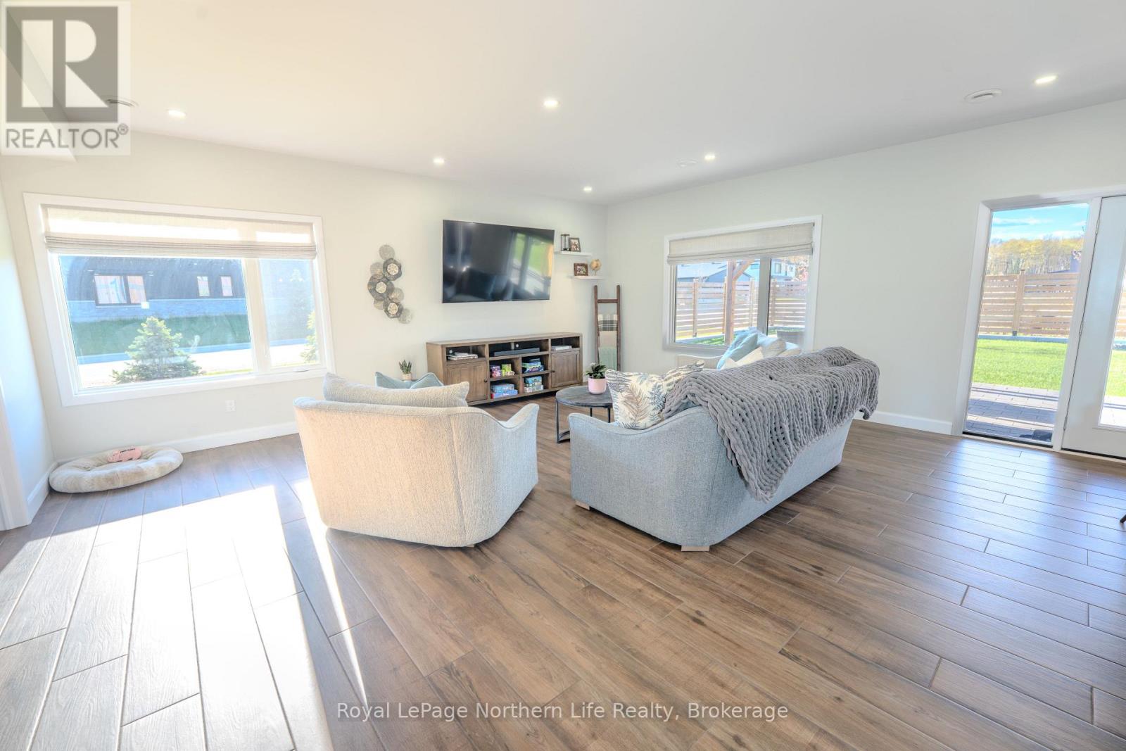 172 SUGARBUSH STREET - 18