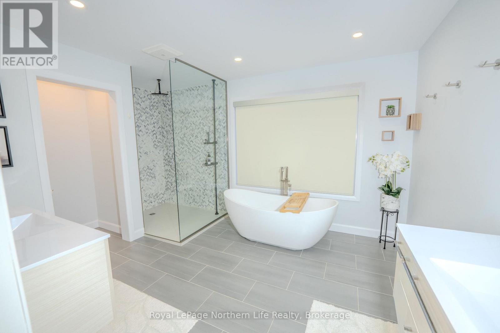172 SUGARBUSH STREET - Image 24