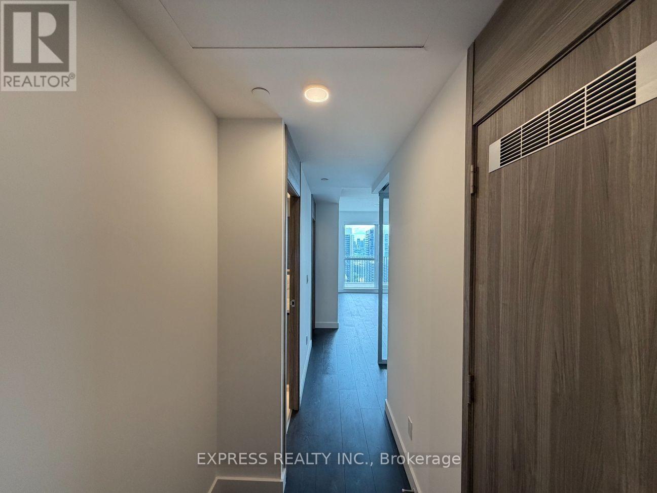 2106 - 75 Billes Heights