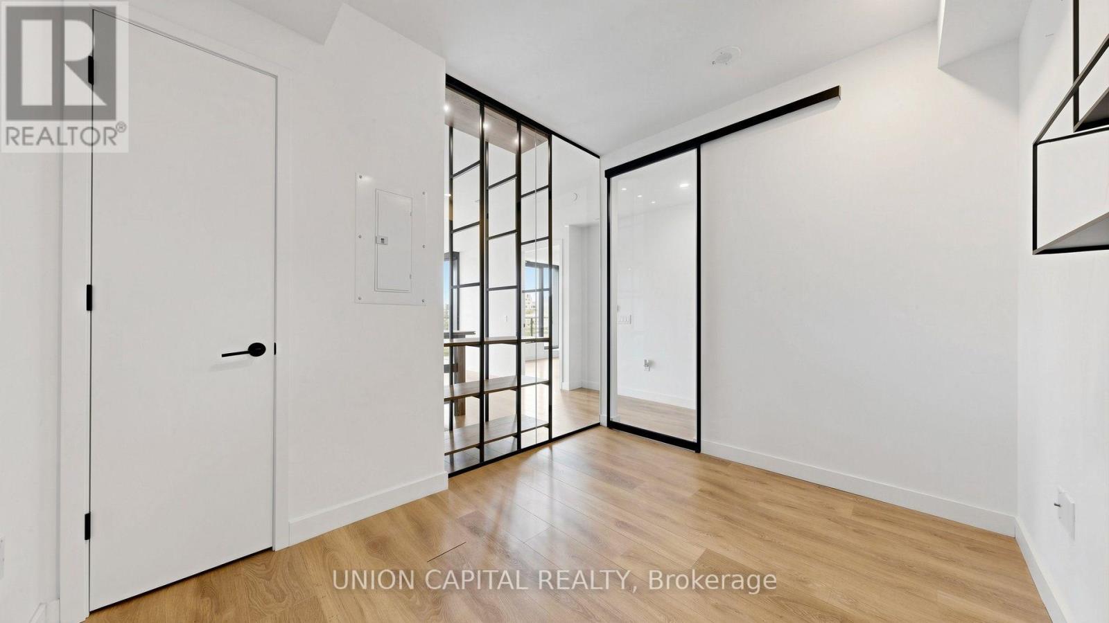 #714 505 RICHMOND STREET W - 12