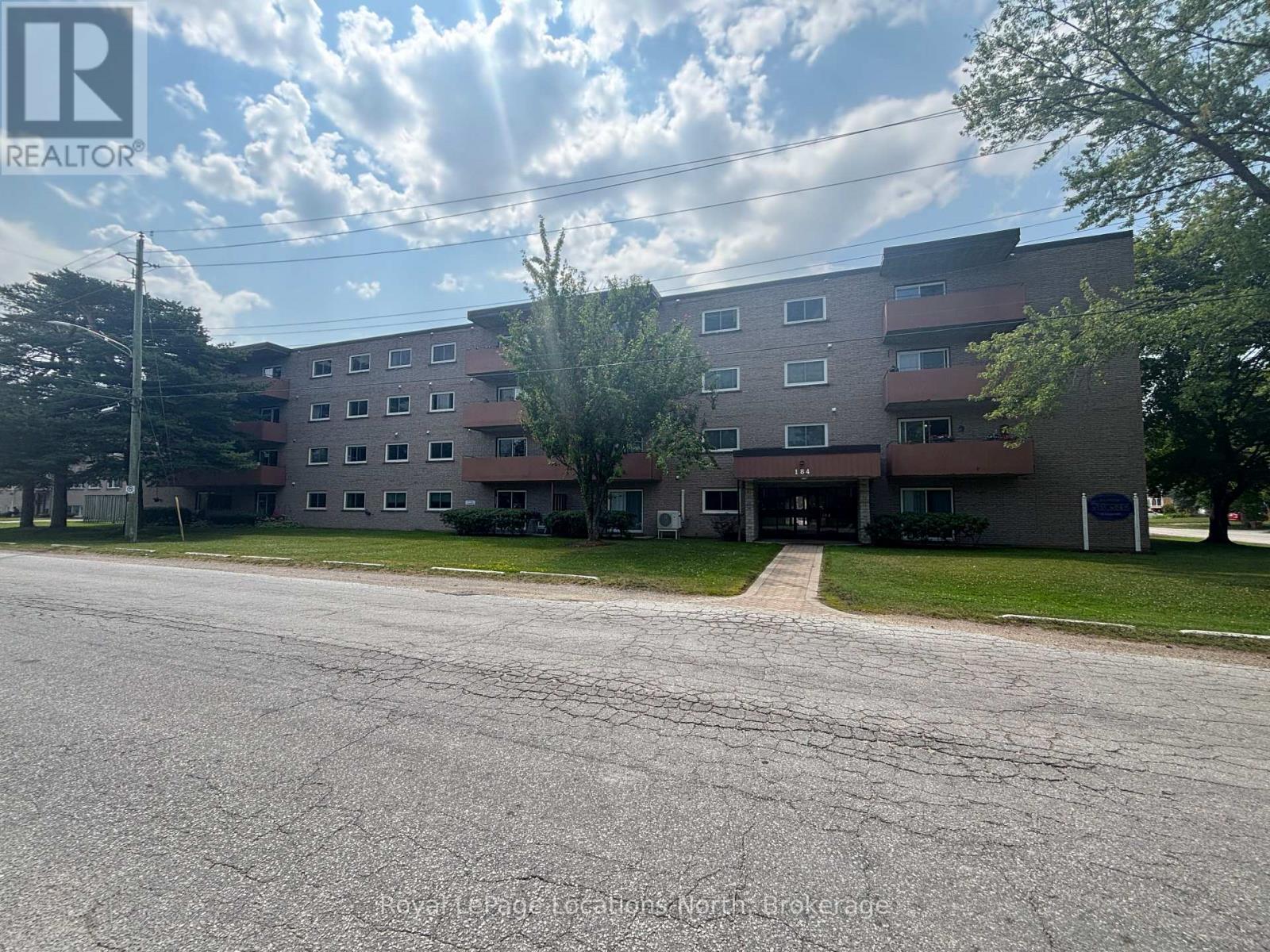 #307 184 EIGHTH STREET - 1
