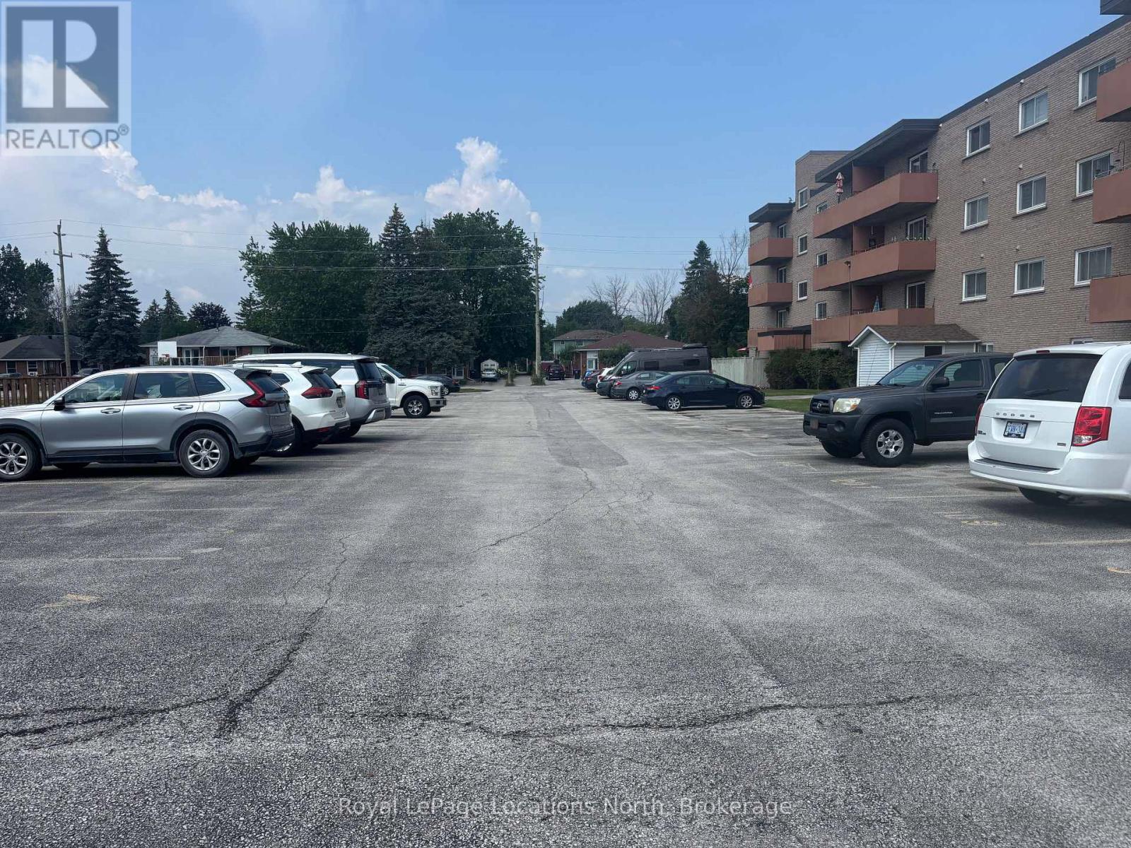 #307 184 EIGHTH STREET - 18