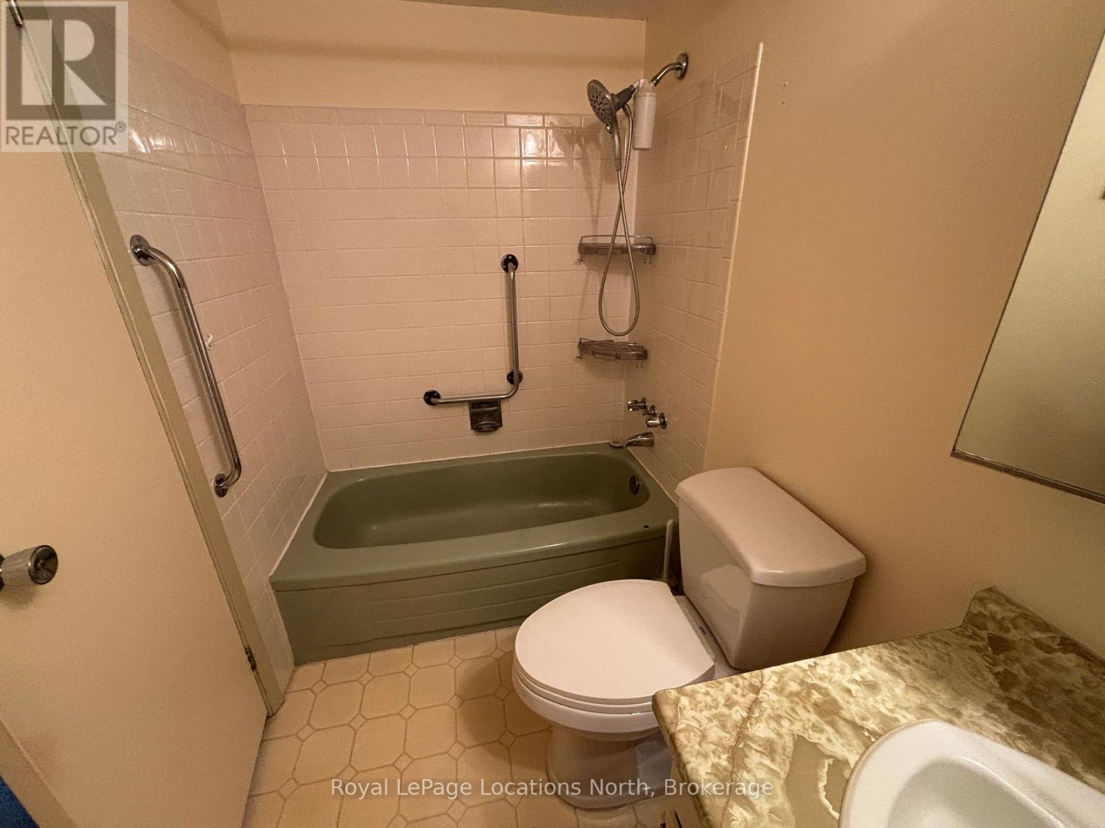 #307 184 EIGHTH STREET - 9