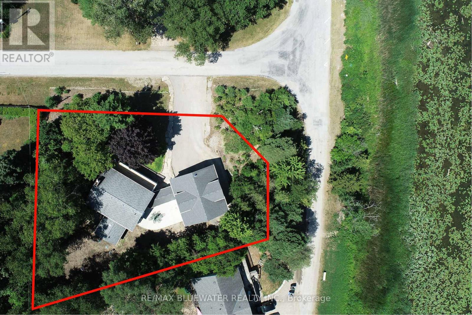 9994 EDWARD STREET - 44
