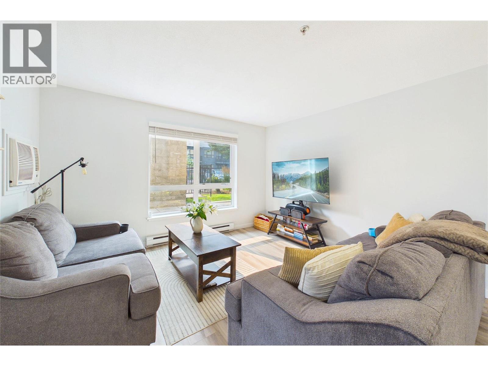 #1103 325 McIntosh Road - 12