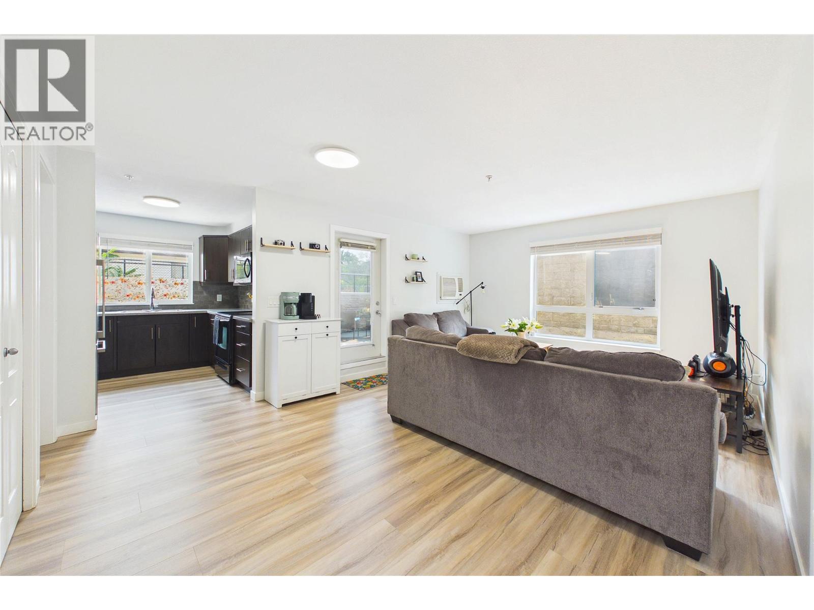 #1103 325 McIntosh Road - 19