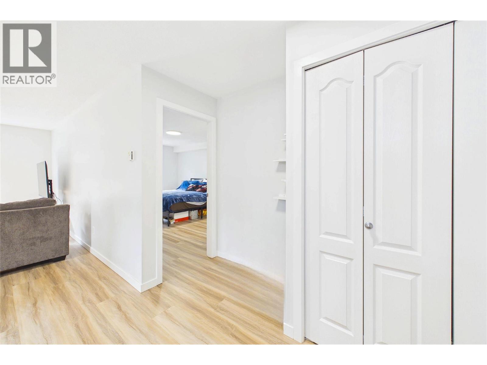 #1103 325 McIntosh Road - 22