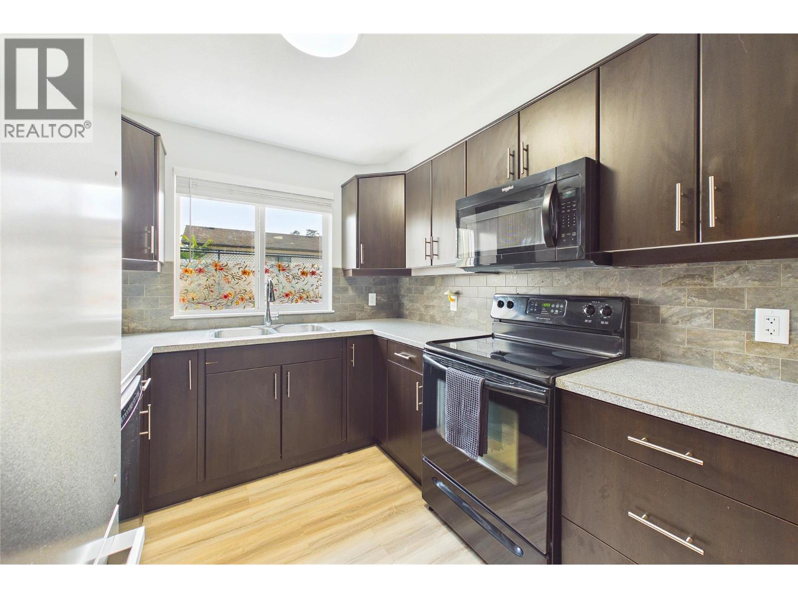 #1103 325 McIntosh Road - 7