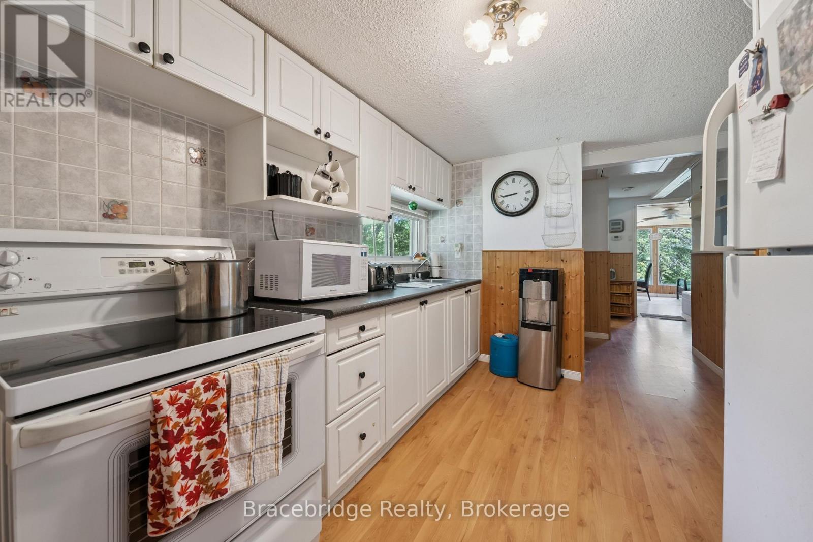 1100 COLONY ROAD - Image 21