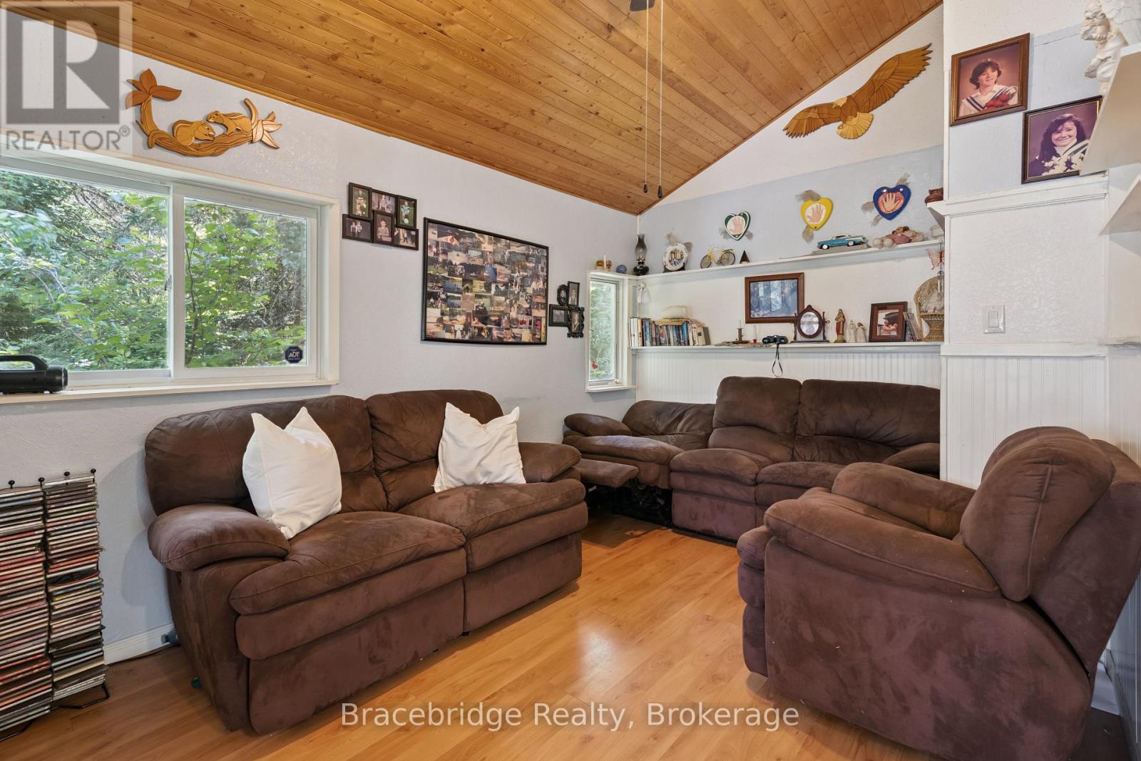 1100 COLONY ROAD - Image 8