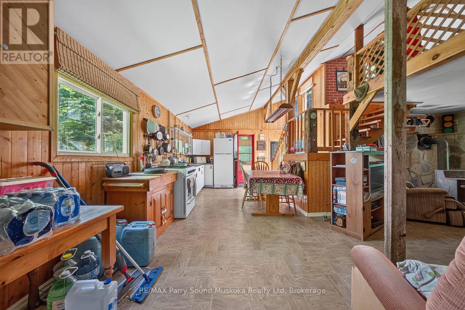 32 SHADY MAPLE TRAIL - Image 10