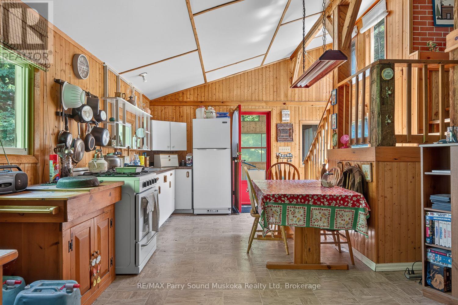 32 SHADY MAPLE TRAIL - Image 11