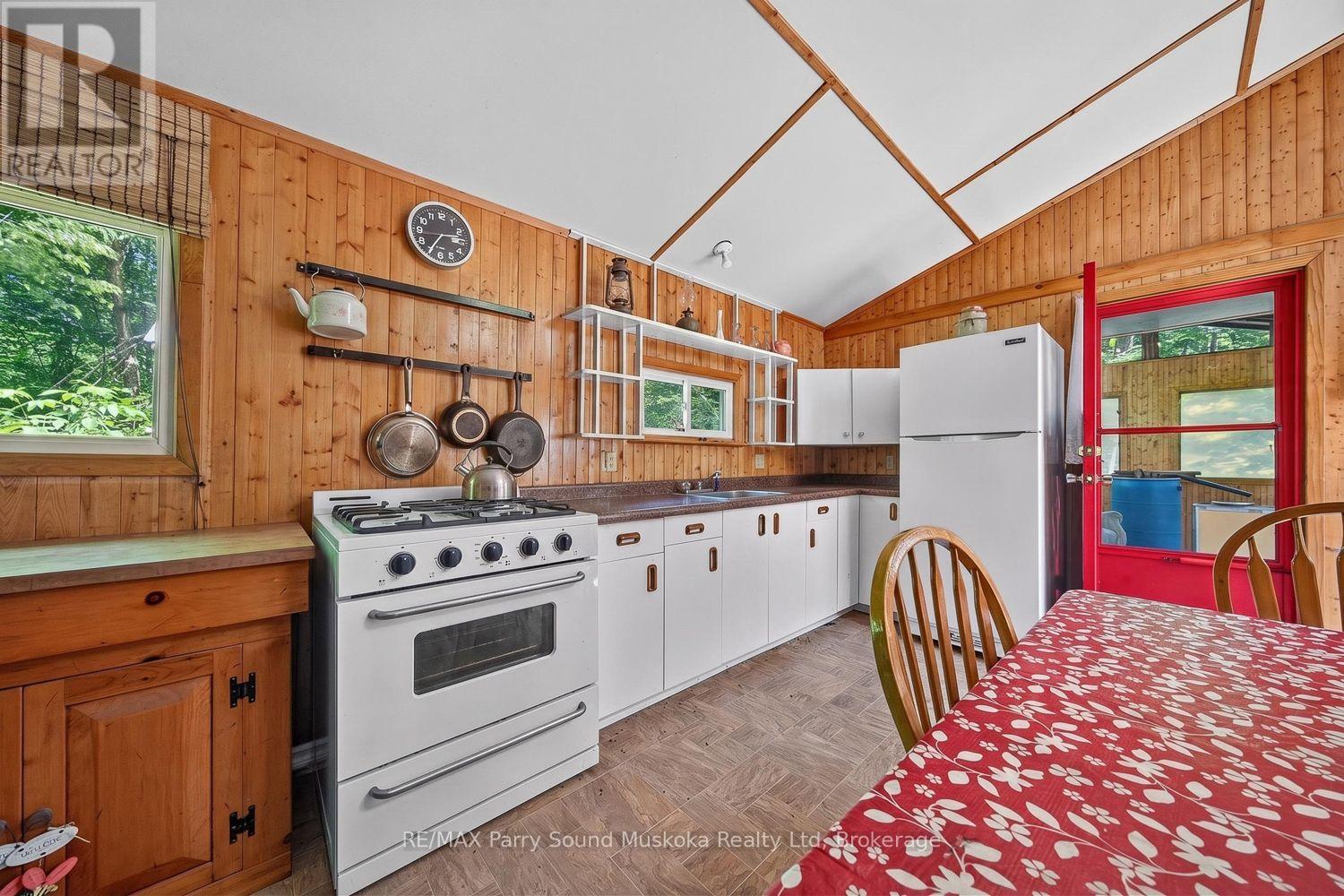 32 SHADY MAPLE TRAIL - 12