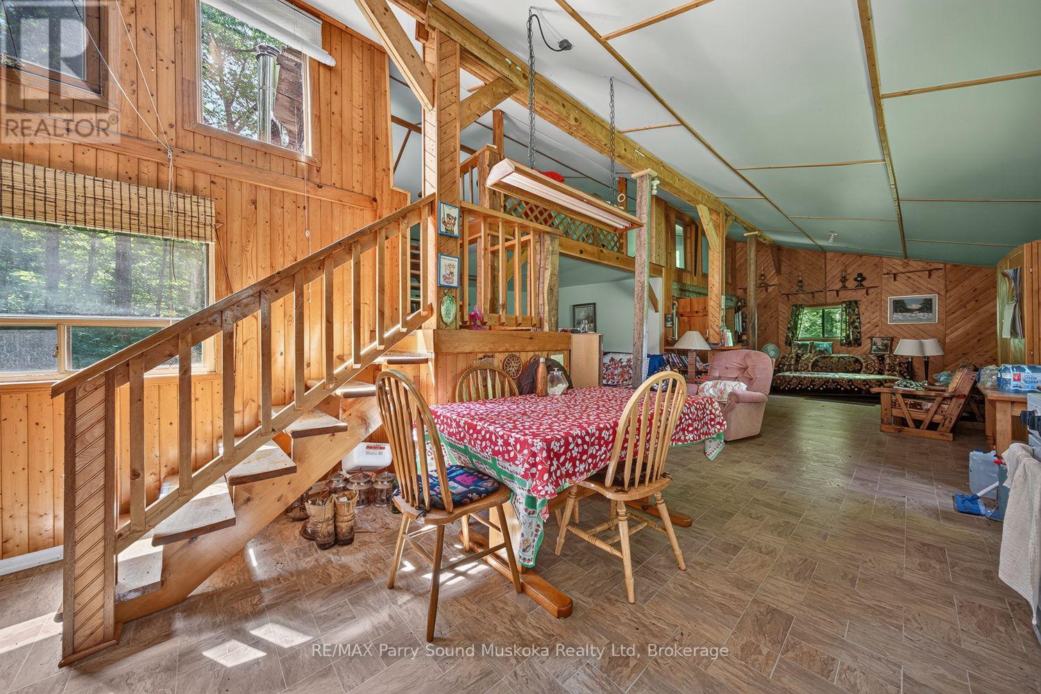 32 SHADY MAPLE TRAIL - Image 15