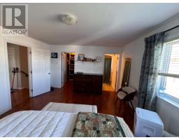 18 Capri Court thumbnail 19
