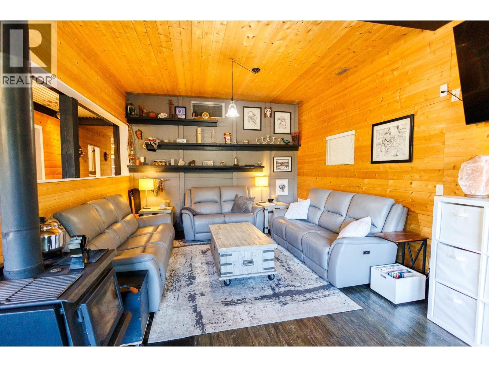 20519 16 HIGHWAY - 14