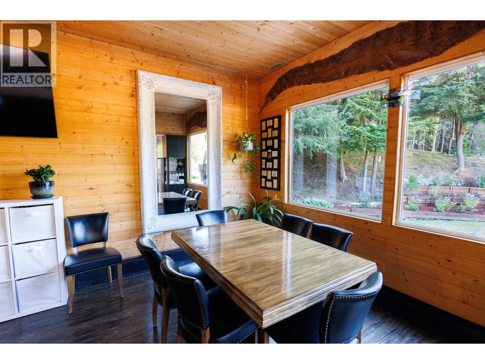 20519 16 HIGHWAY - 13
