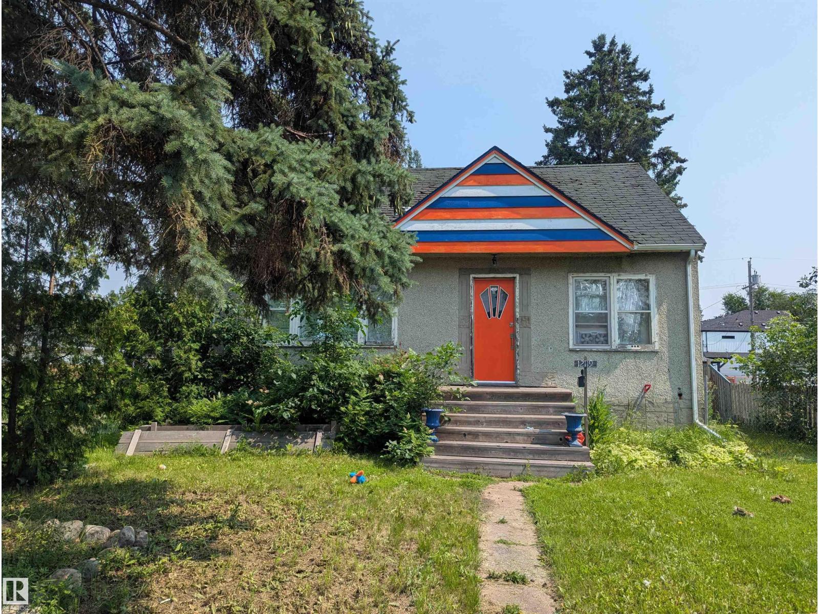 12119 123 ST NW, Prince Charles, Edmonton photo 1