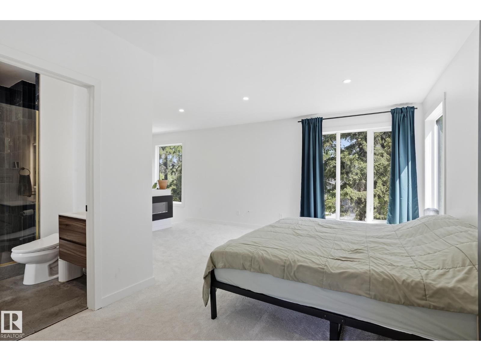 5406 110 ST NW - 21