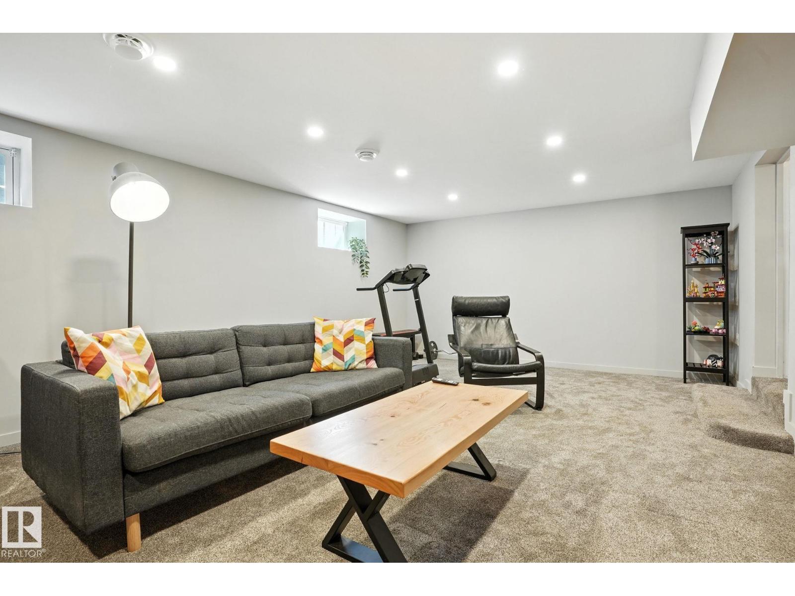 5406 110 ST NW - Image 37