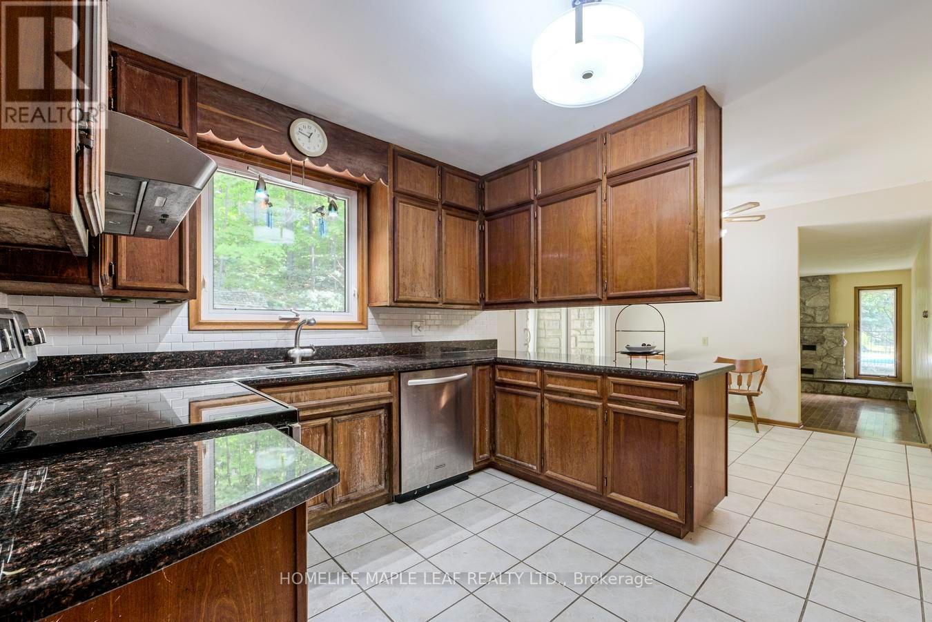7687 APPLEBY LINE - Image 14