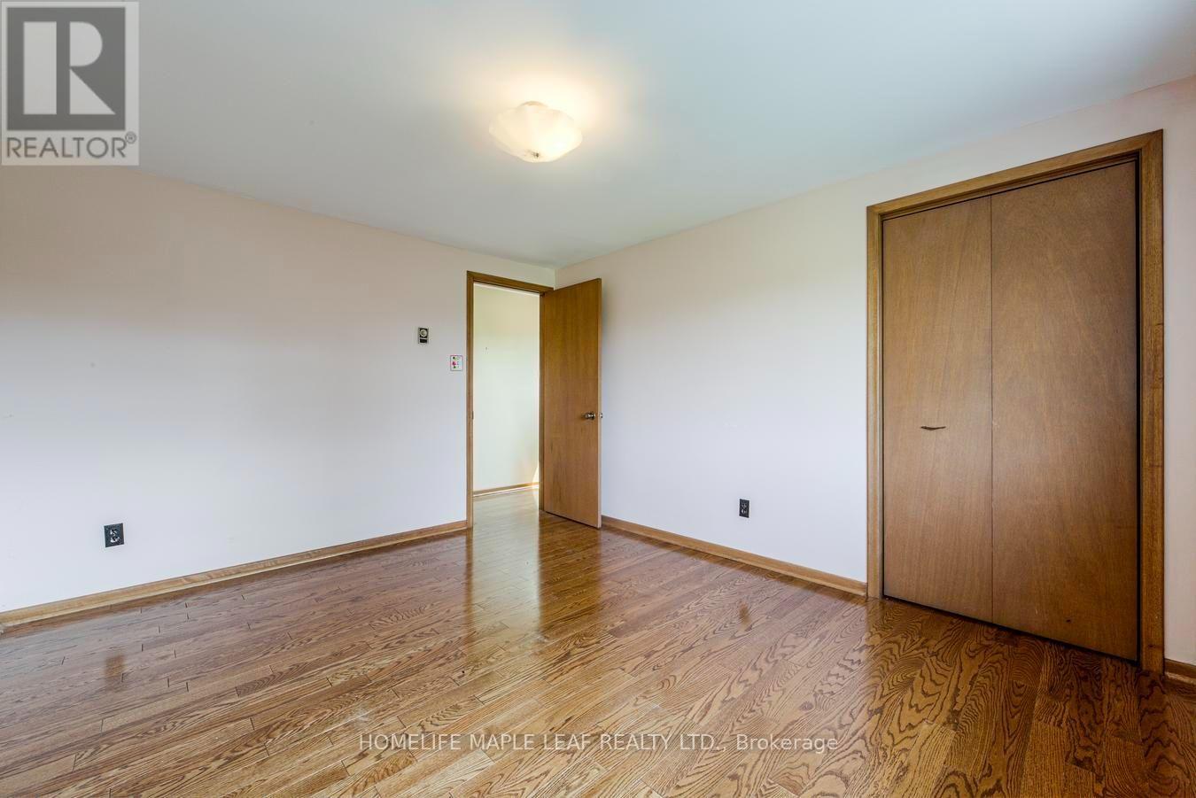 7687 APPLEBY LINE - 30