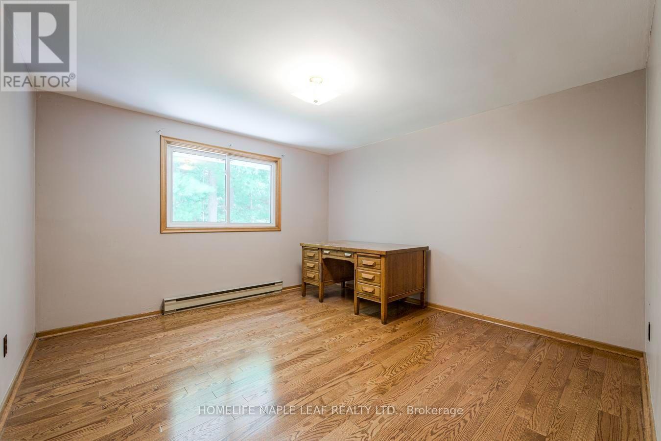7687 APPLEBY LINE - 32
