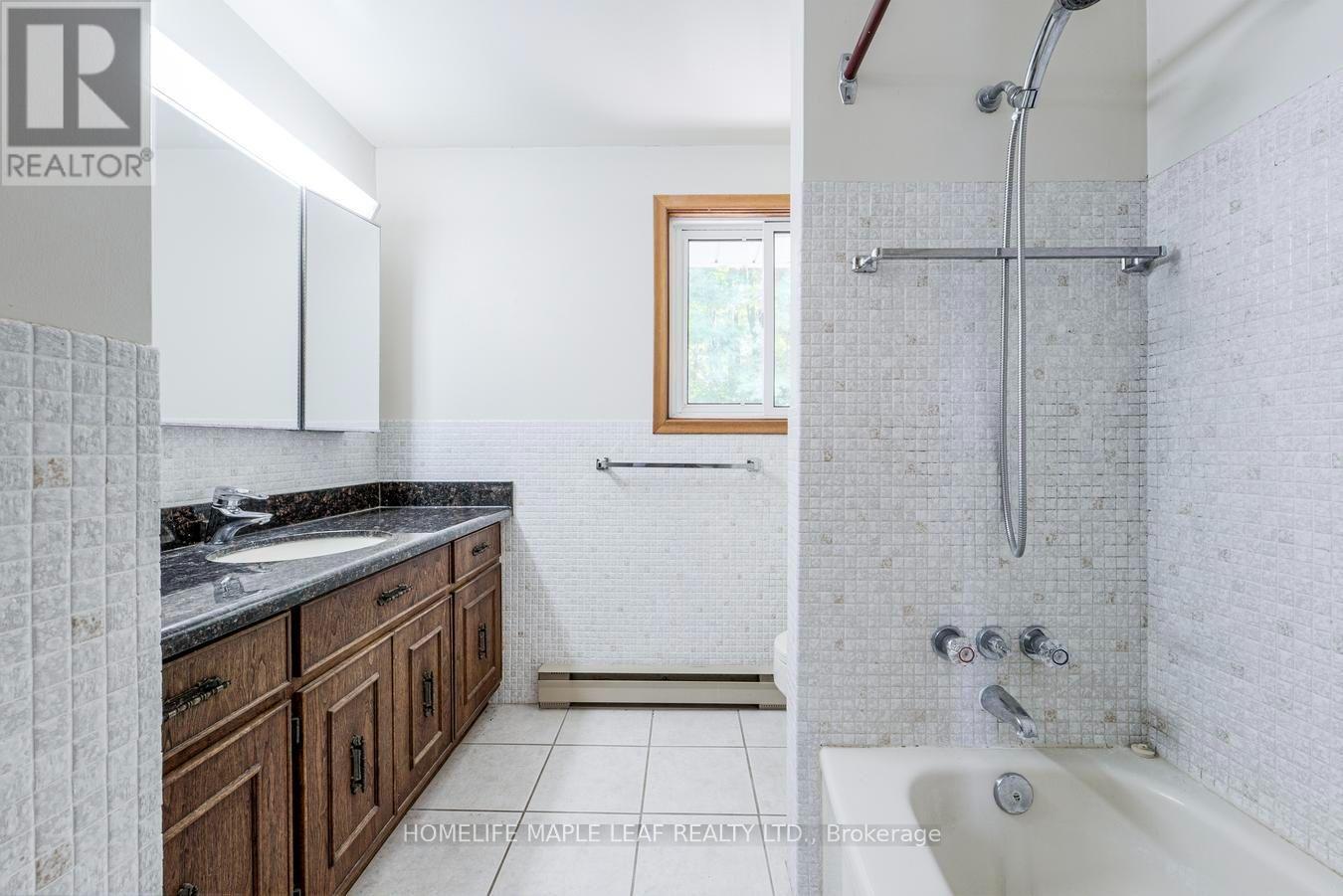 7687 APPLEBY LINE - Image 35
