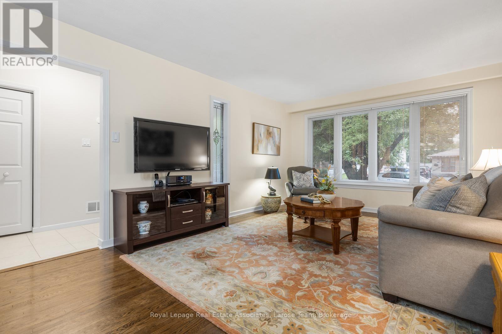 1515 THETFORD COURT - 5