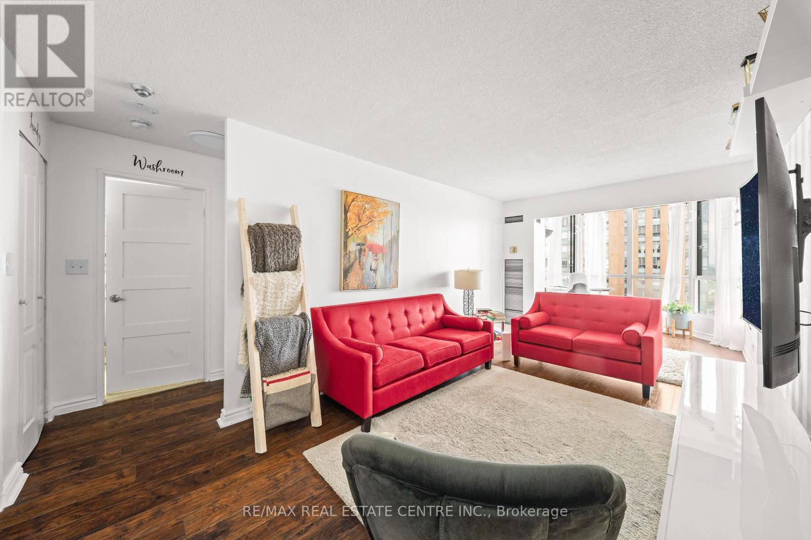 #1907 145 HILLCREST AVENUE - Image 9
