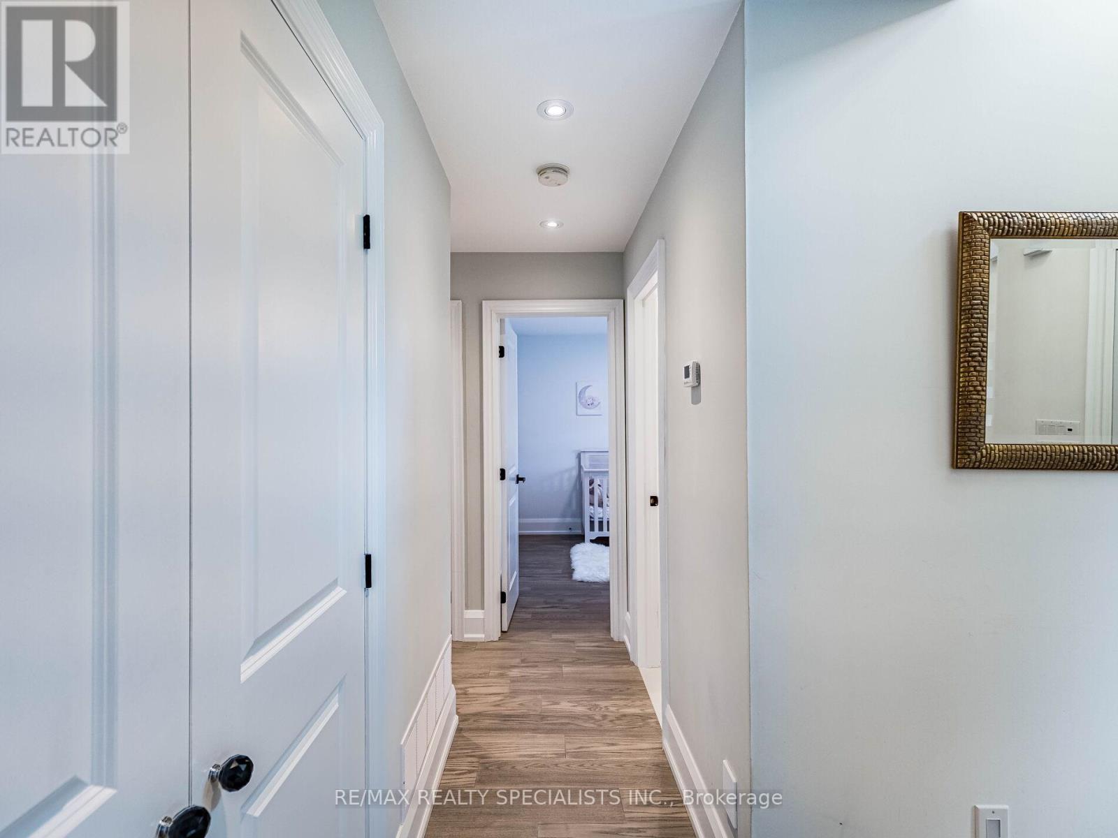 16 LESBURY AVENUE - 17