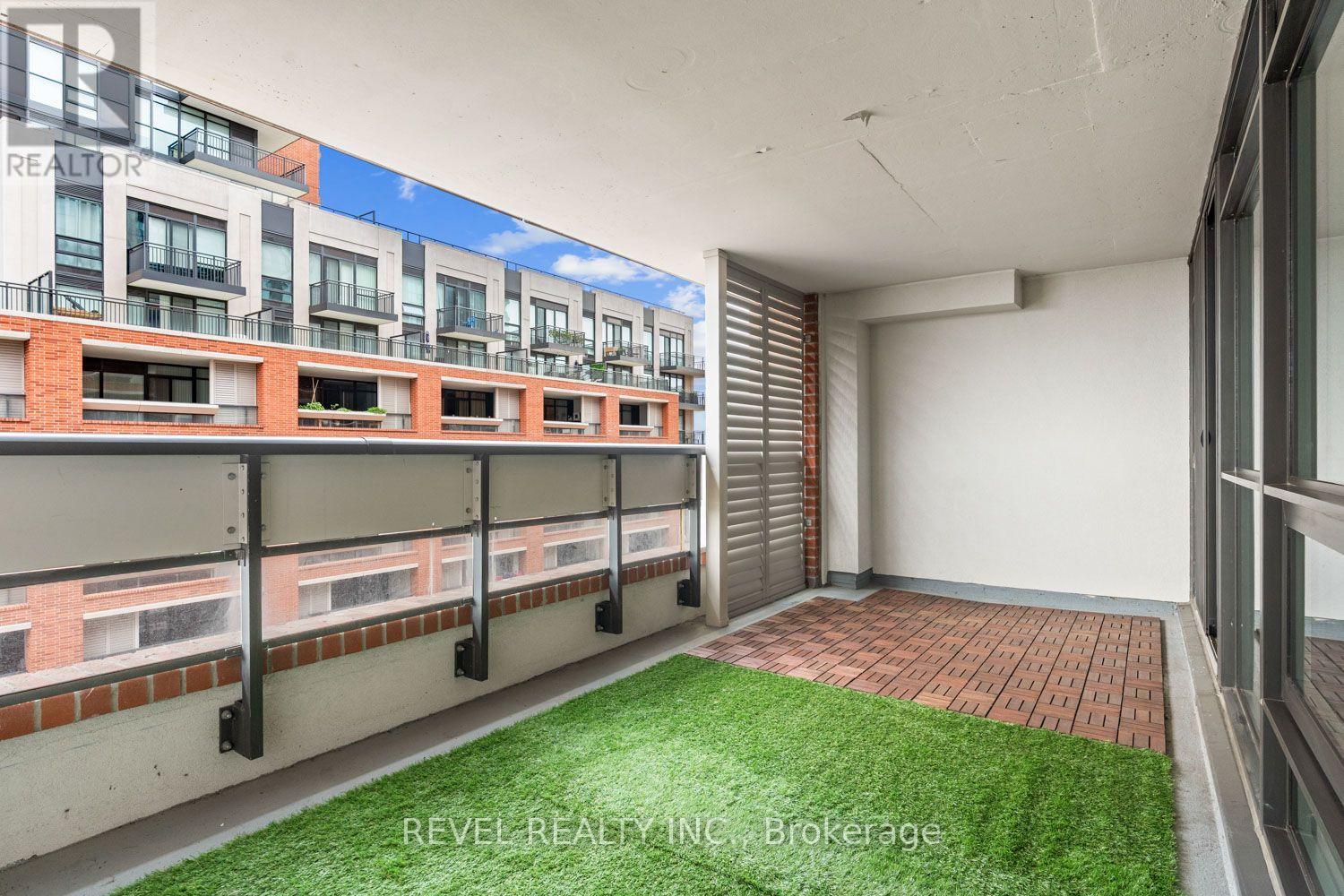 #510 830 LAWRENCE AVENUE W - Image 14