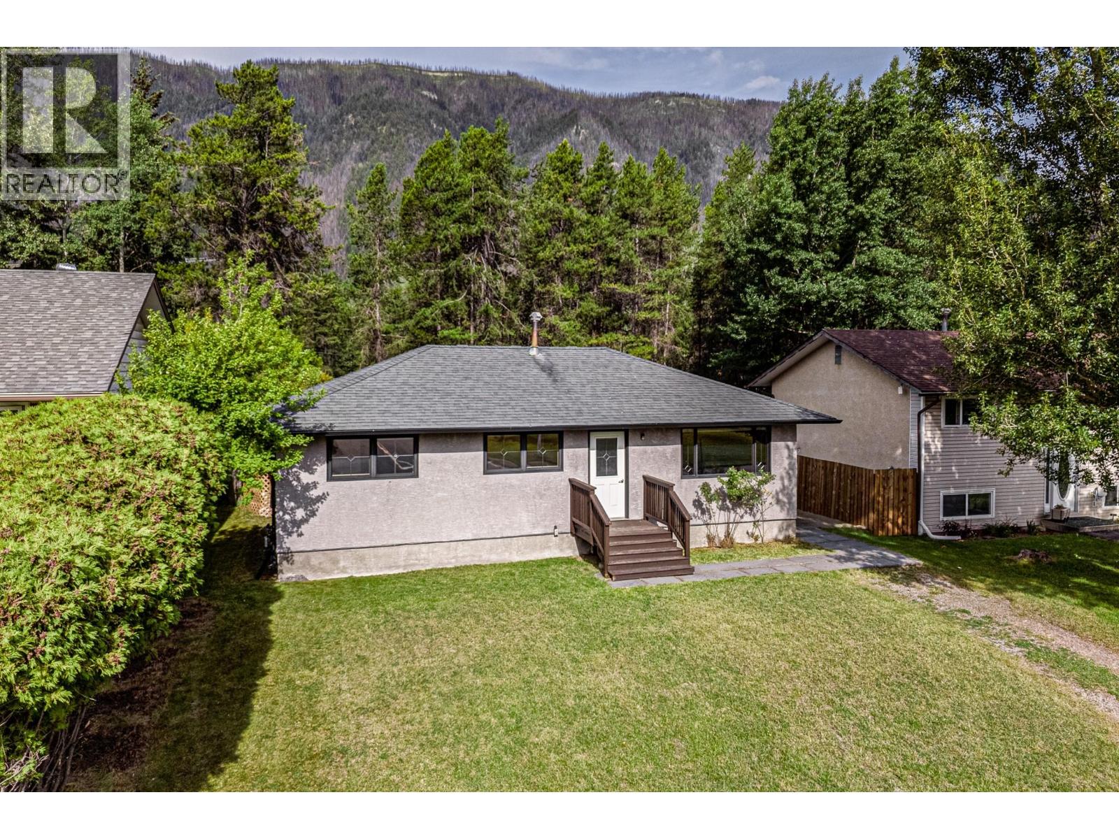 405 Maple Street, Sparwood
