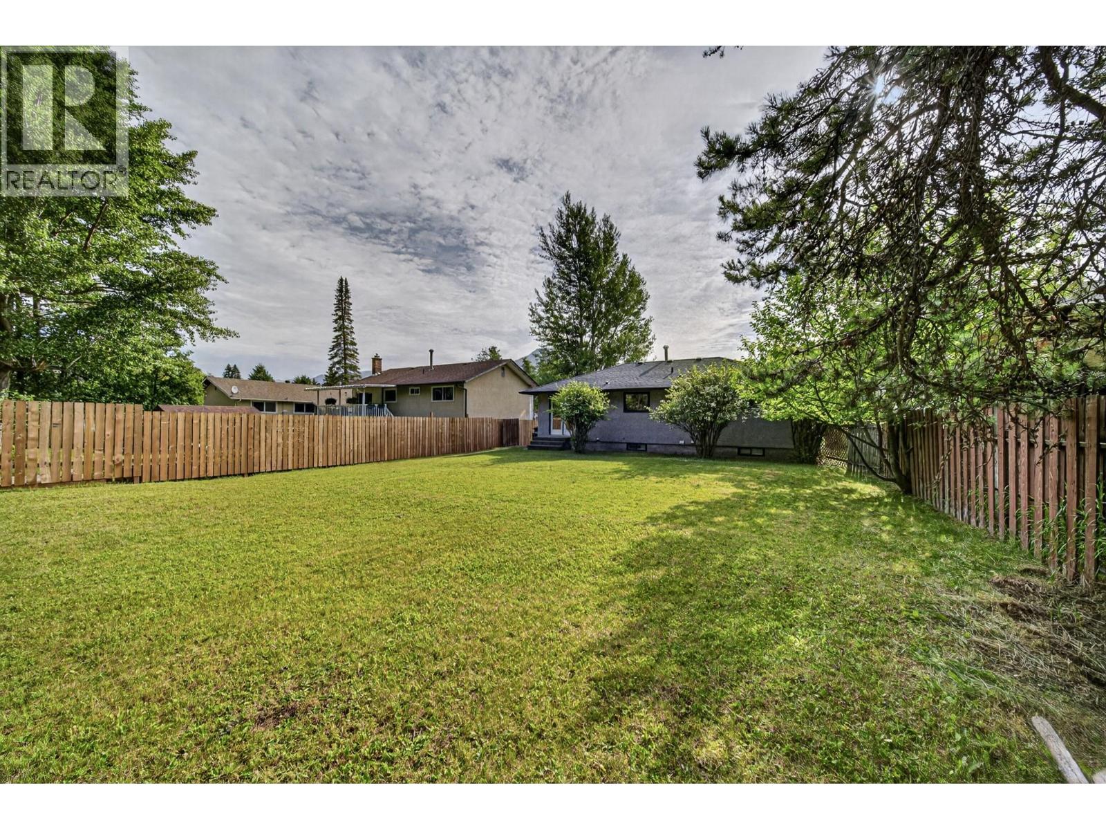 405 Maple Street, Sparwood