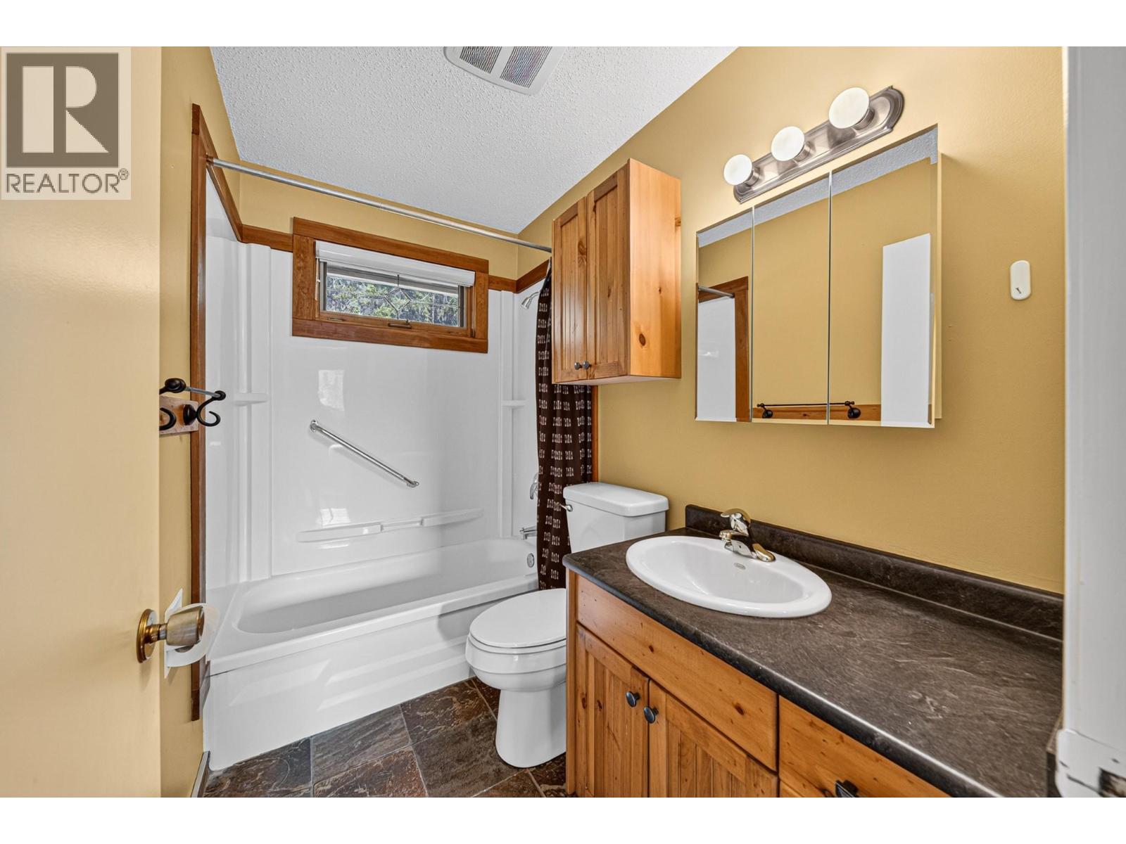 405 Maple Street, Sparwood
