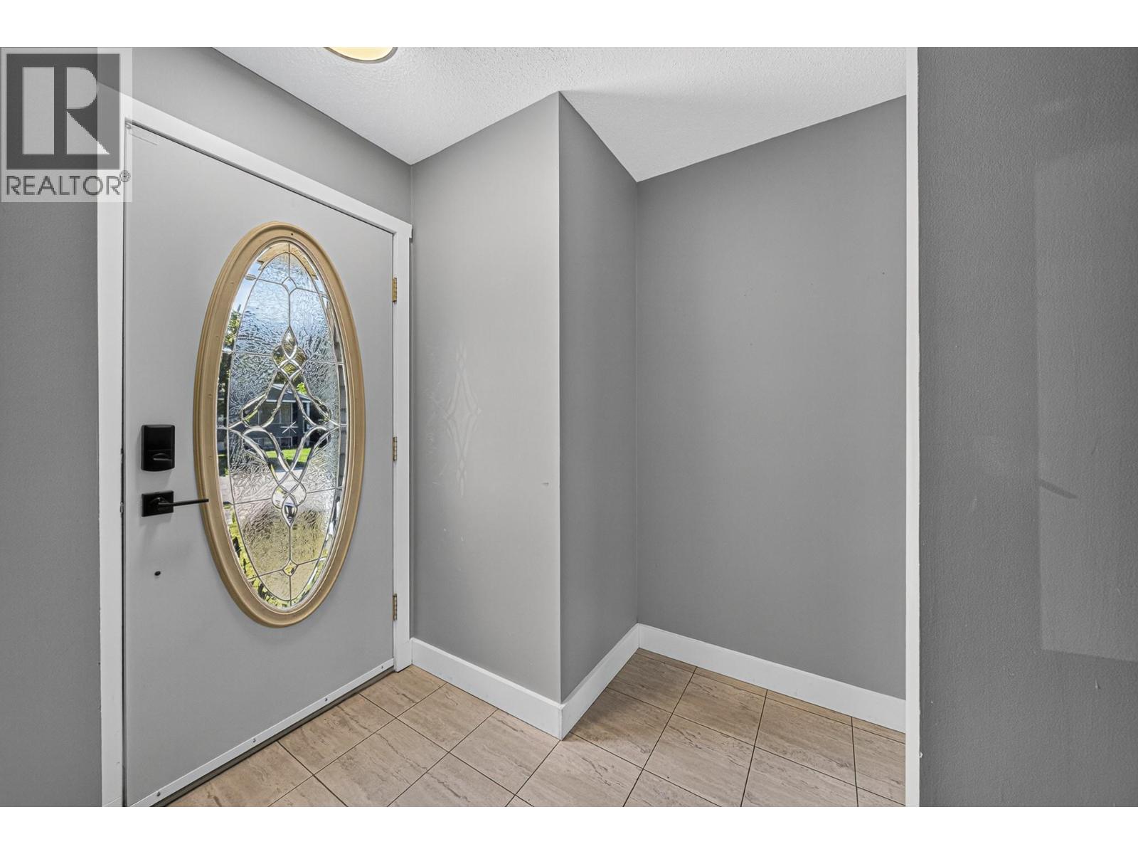 340 Pacific Yew Crescent - 2